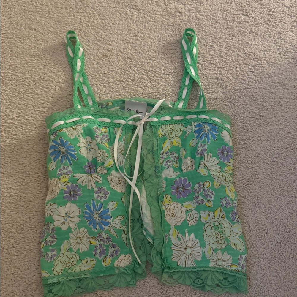 Boutique Green Floral Lace Tank Top